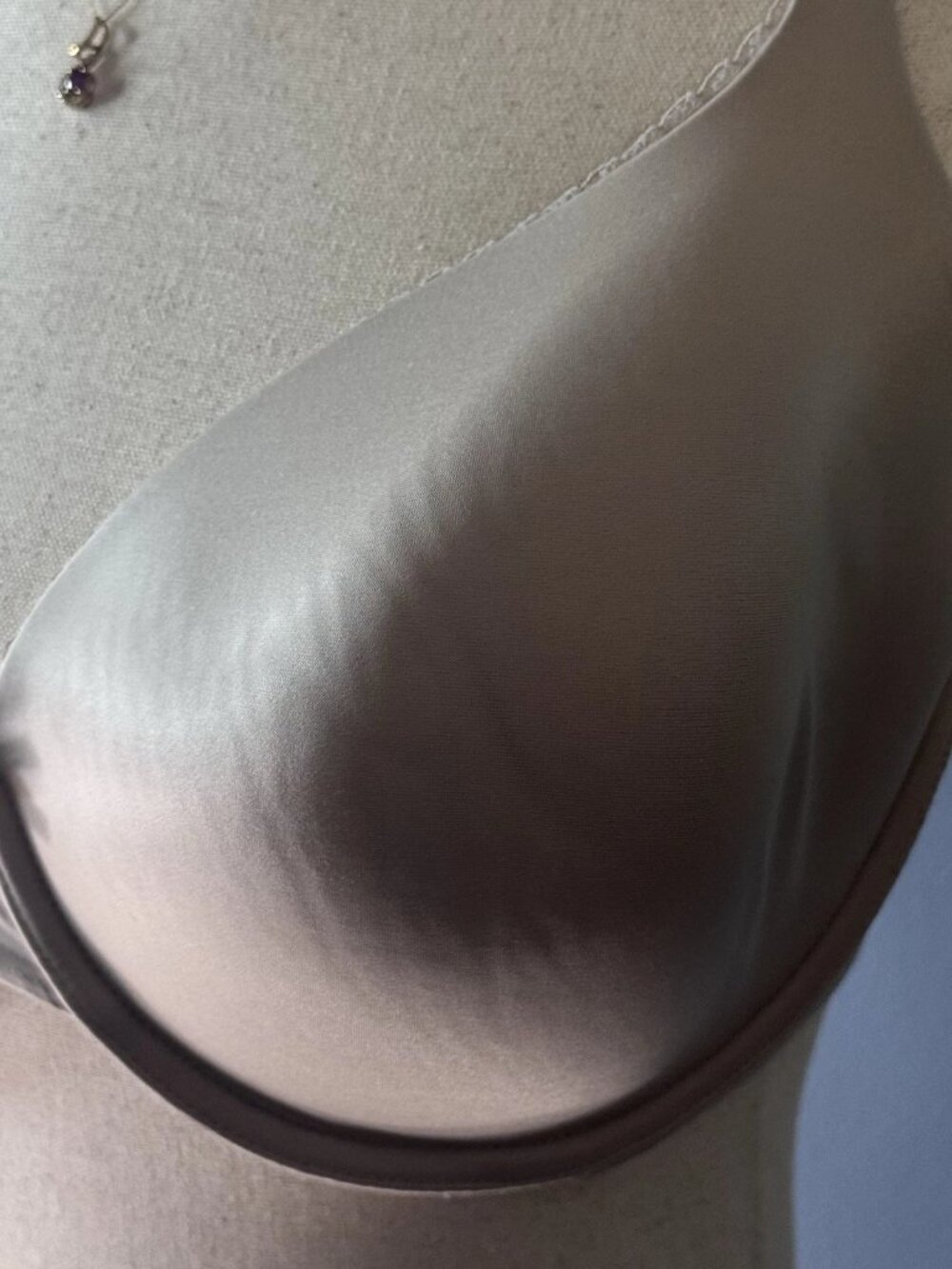 Victoria's Secret Body by Victoria Full Coverage Bra 34DDD Taupe Nude - Picture 5 of 13